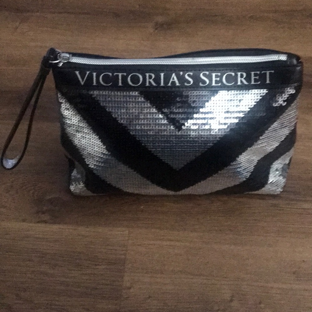 Victoria’s Secret wristlet NWOT